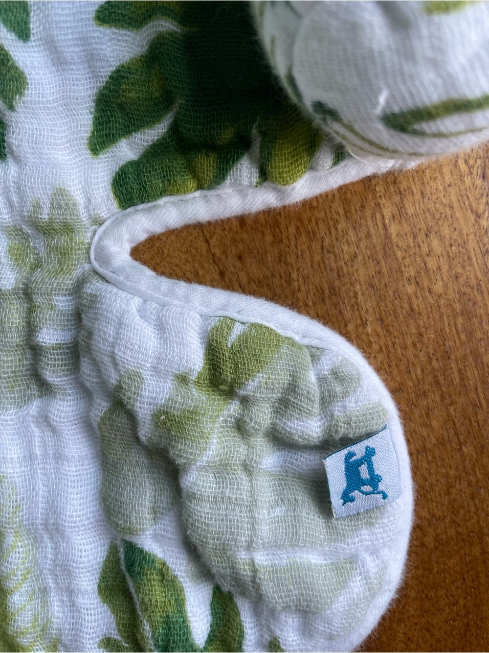 Infant Carseat Insert Head Support in Green Leaf Print - Picture 2 of 6
